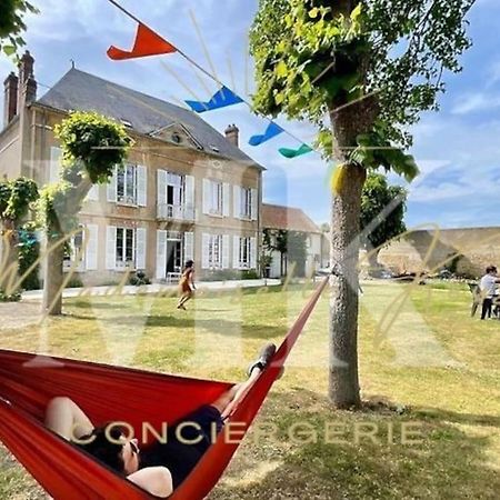 הוילה Villeneuve-sur-Yonne La Demeure De Margot - 24 Couchages מראה חיצוני תמונה